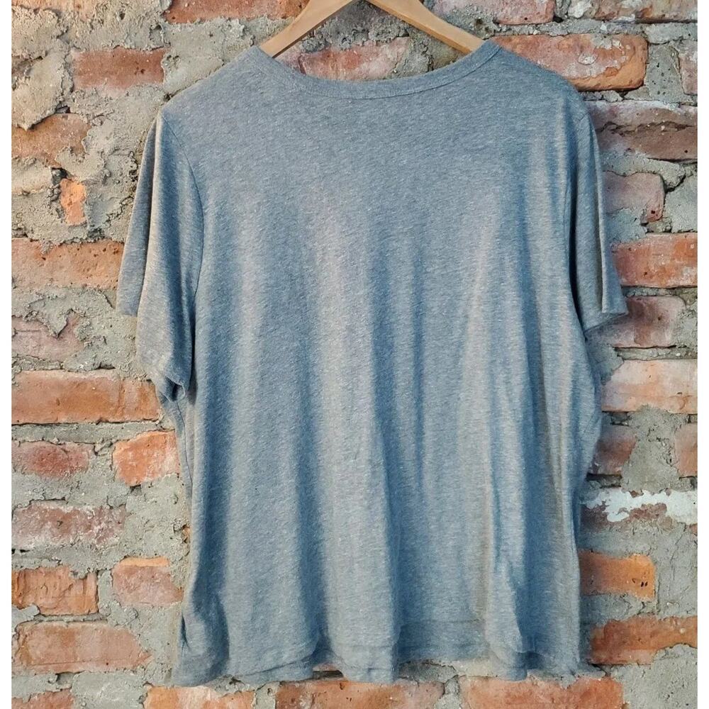 Old Navy Womens T-Shirt Size 2X Gray American Flag Heart Patriotic 4th of July - Picture 3 of 3
